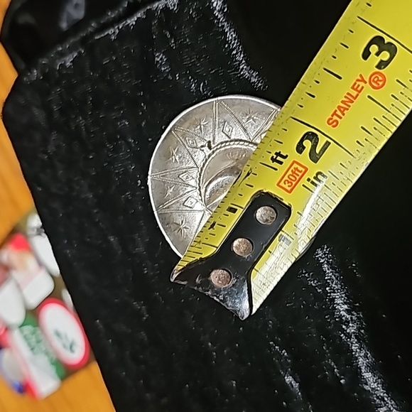 Silvertone Hat Brooche - Picture 5 of 5